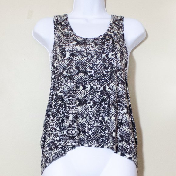 Snakeskin Tank Top - 2/$20 - Gray animal print EUC - Picture 1 of 8